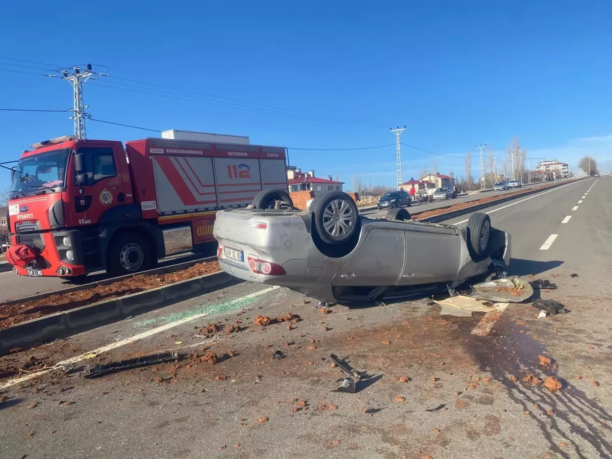 Nurhak\'ta iki otomobil çarpıştı: 2 yaralı