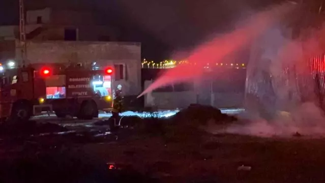 Osmaniye’de Fabrikada Yangın: Yıldırım İddiası