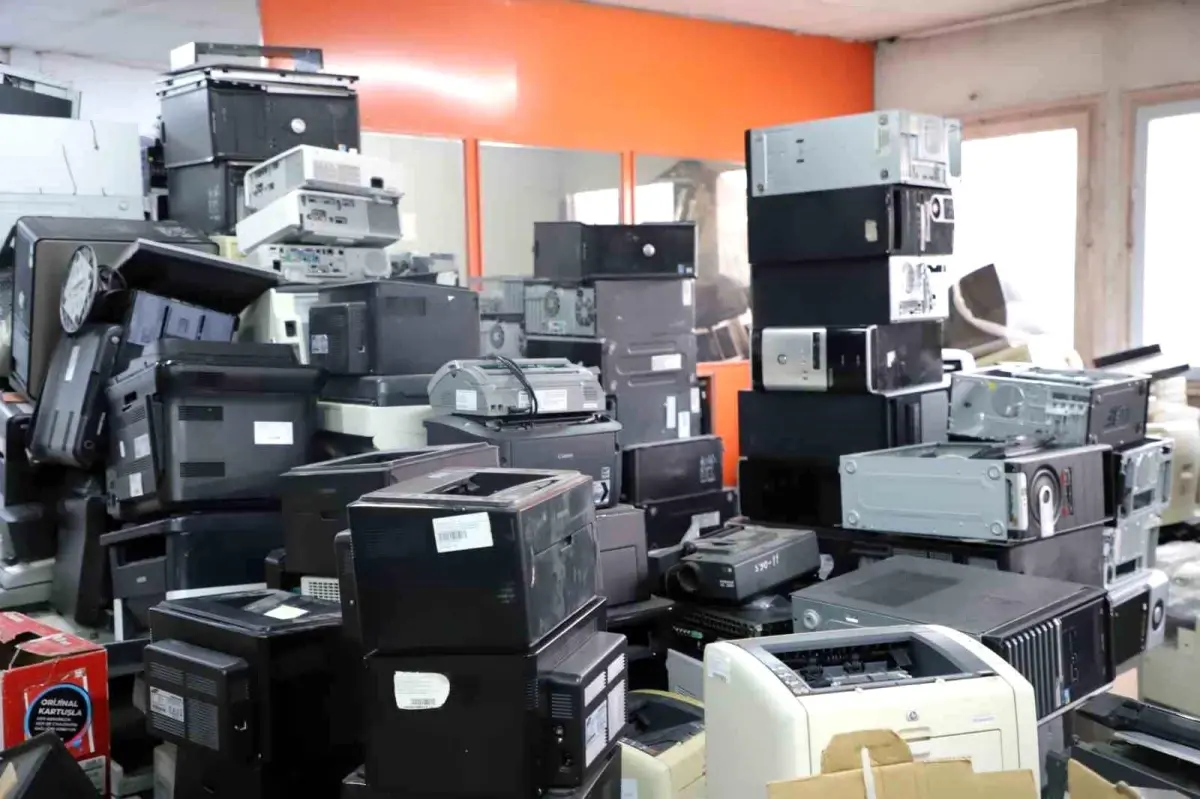 EBYÜ\'den Sıfır Atık Günü\'nde Çevresel Çalışmalar