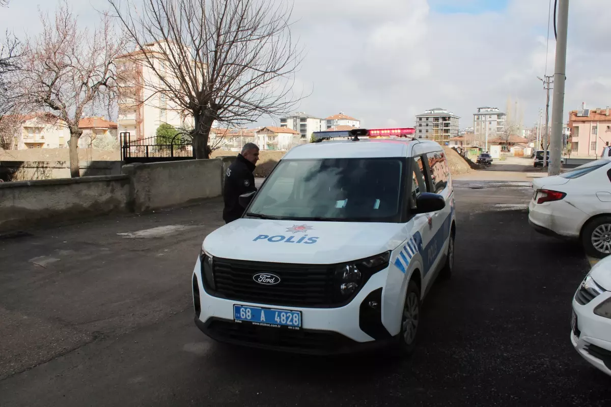 Aksaray\'da Bıçaklı Kavga: Enişte Yaralı