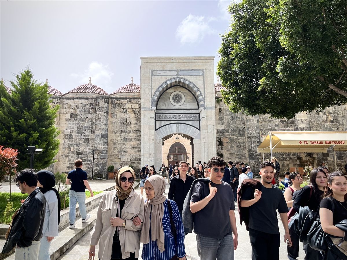 Karnaval Ziyaretçileri Tarsus\'u Keşfetti