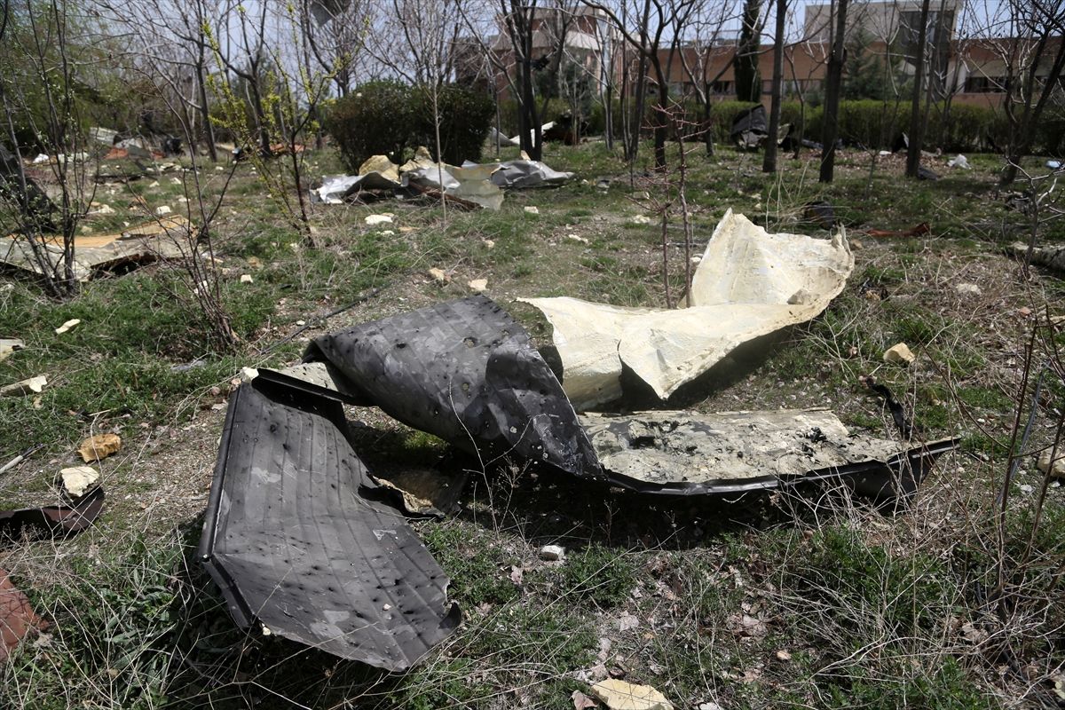 AA ekibi, dün ABD ve İsrail\'in hedef aldığı Tahran\'daki Şehit Beheşti Üniversitesi\'ndeki yıkımı görüntüledi