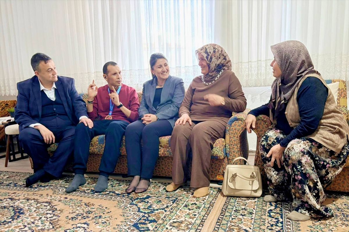 Beypazarı\'nda Ziyaretler Devam Ediyor