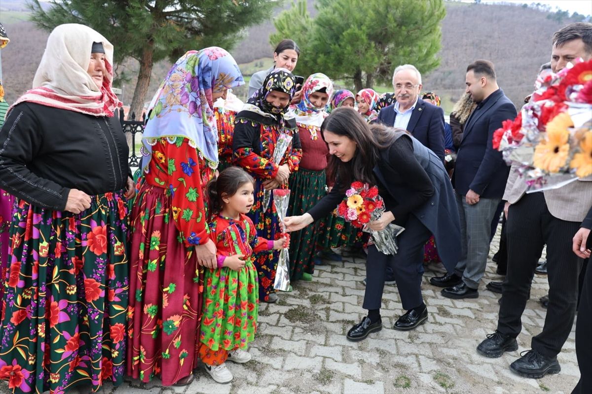 Karaaslan Vezirköprü\'de Ziyaretlerde Bulundu