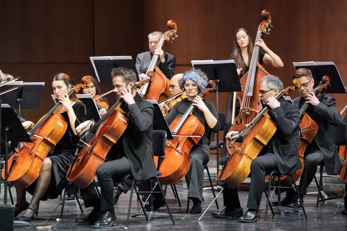 Eldar Mansurov\'un Konseri AKM\'de Gerçekleşti