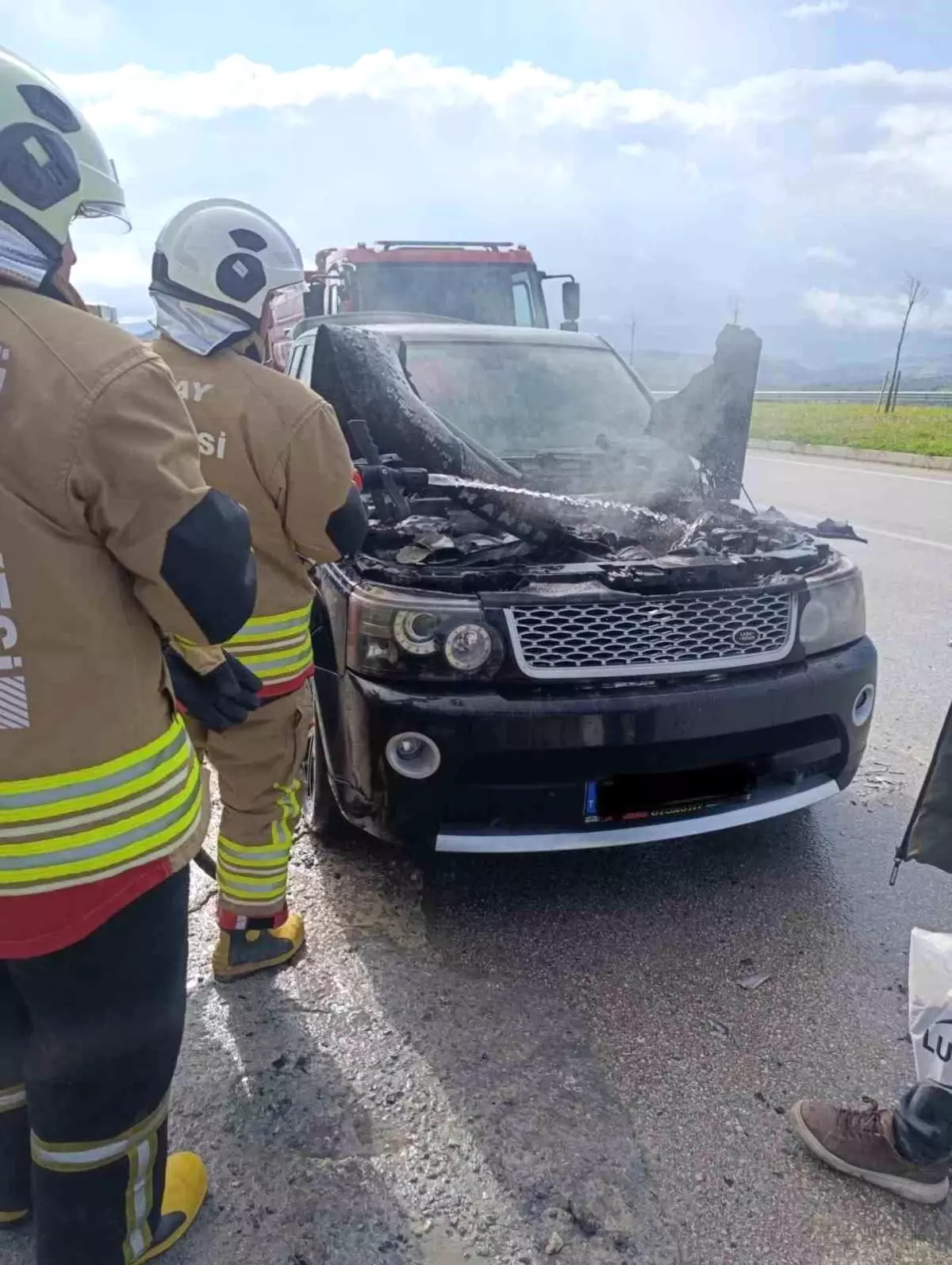 Hatay\'da Seyir Halinde Araç Yangını