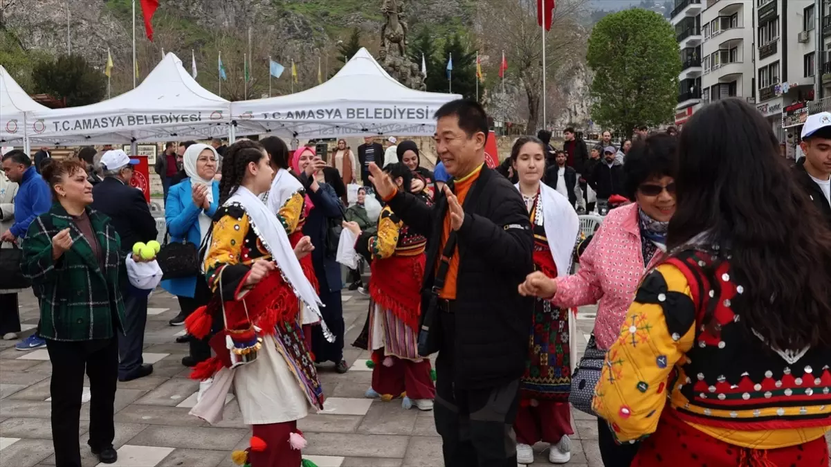Amasya\'da Otizm Farkındalık Günü Renkli Görüntülerle Kutlandı