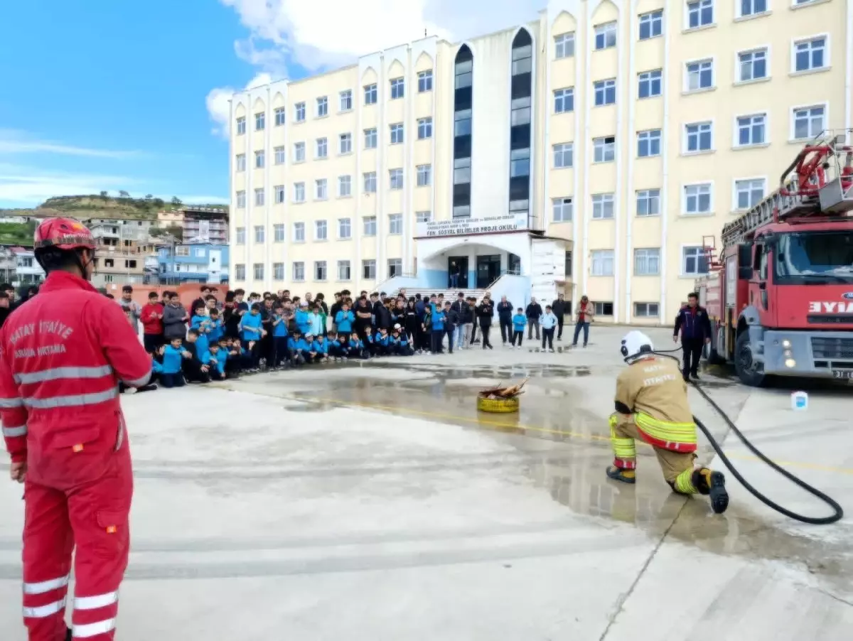 Antakya\'da Lise Öğrencilerine Yangın Eğitimi