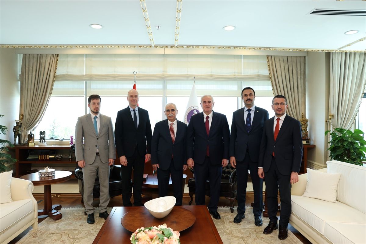 AYM Başkanı Özkaya, Macar Meslektaşını Ağırladı