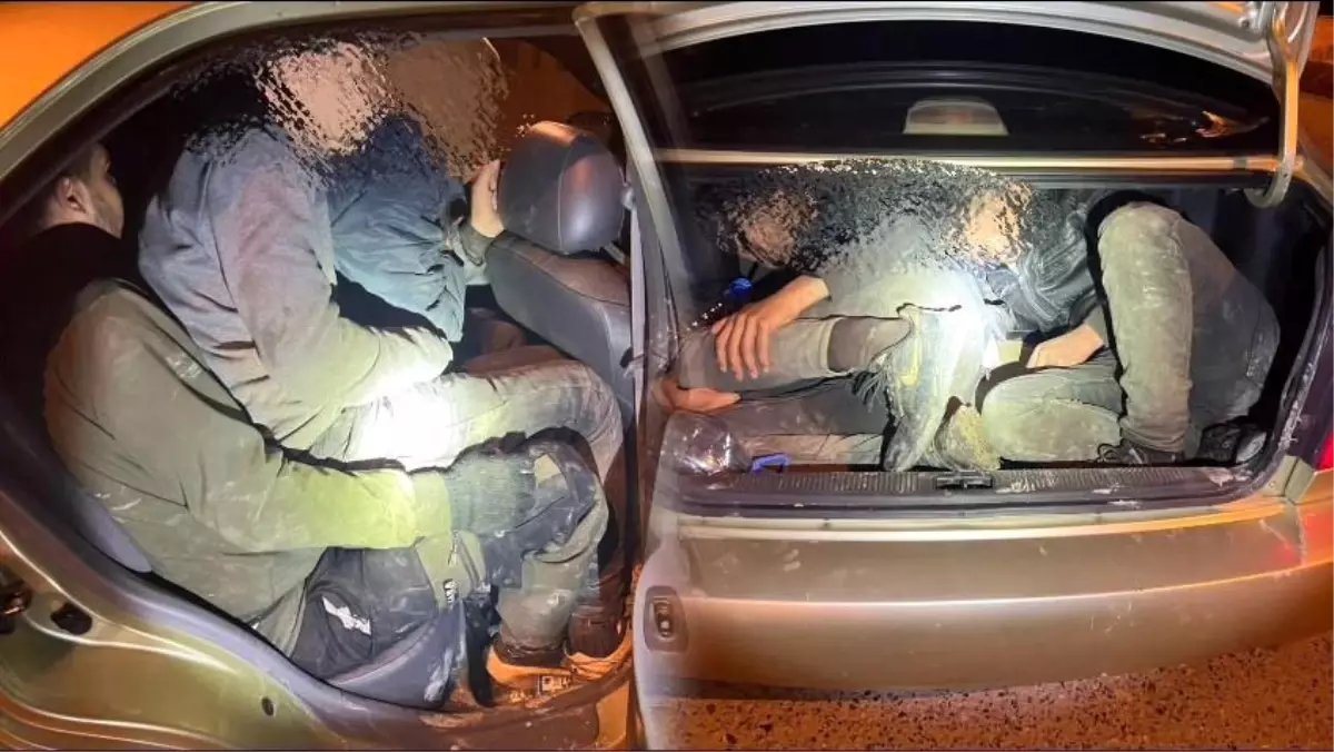 Hatay\'da Göçmen Kaçakçılığı Operasyonu