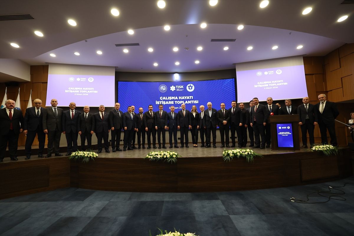 Bakan Işıkhan, TİSK\'in Çalışma Hayatı İstişare Toplantısı\'nda konuştu Açıklaması