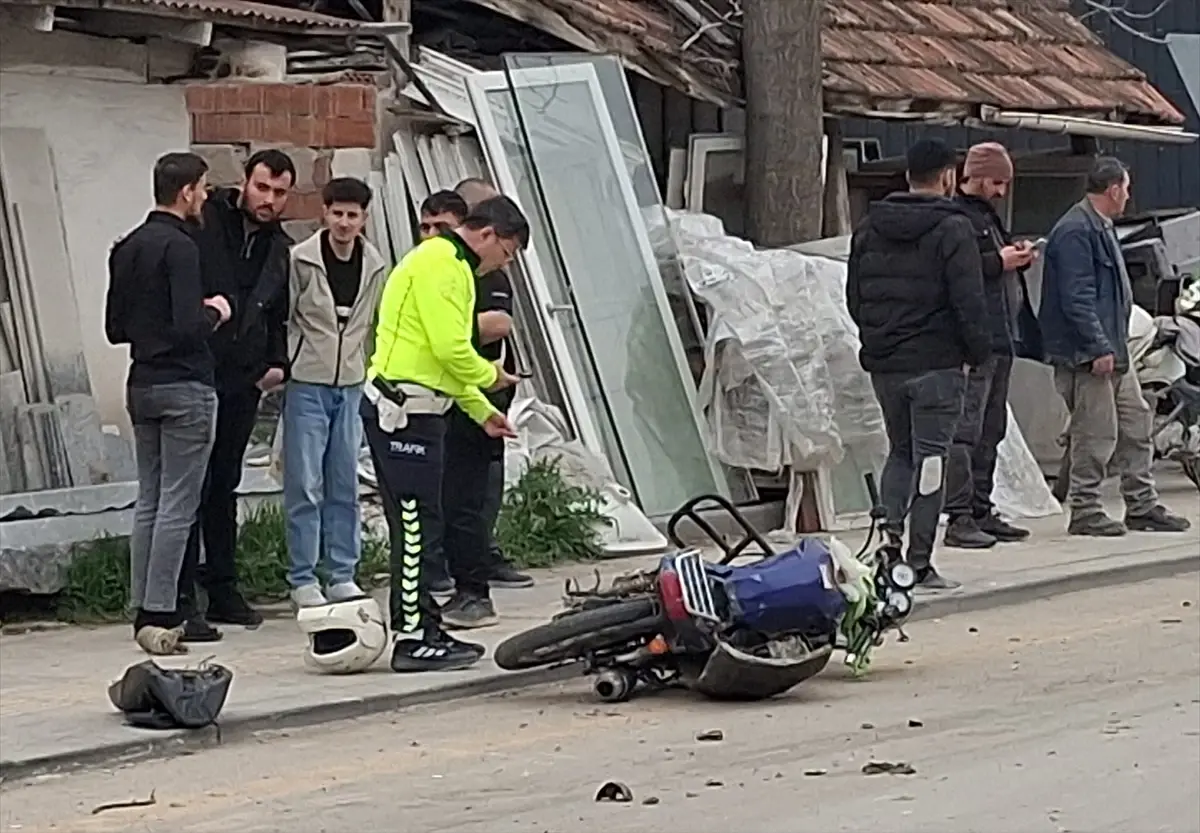 Beypazarı\'nda Trafik Kazası: 3 Yaralı