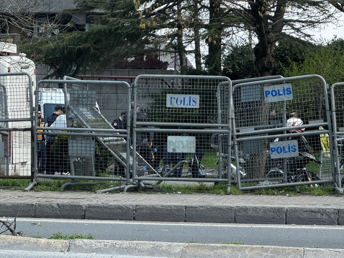 Beşiktaş\'ta Silah Sesleri Panik Yarattı
