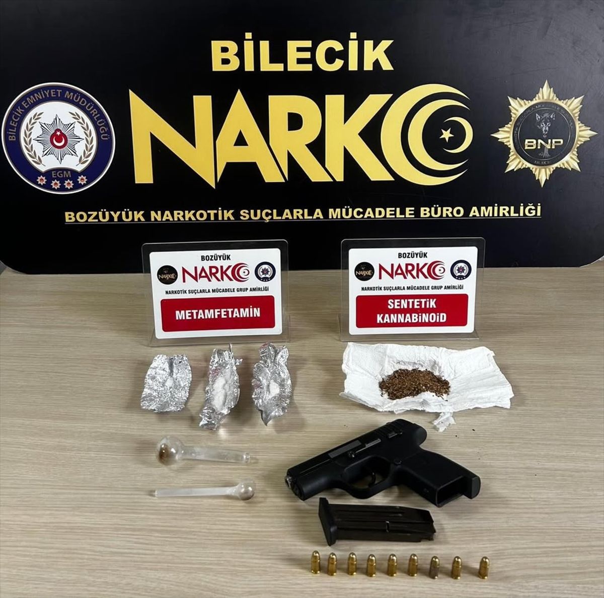 Bozüyük\'te Uyuşturucu ve Tabanca Ele Geçirildi