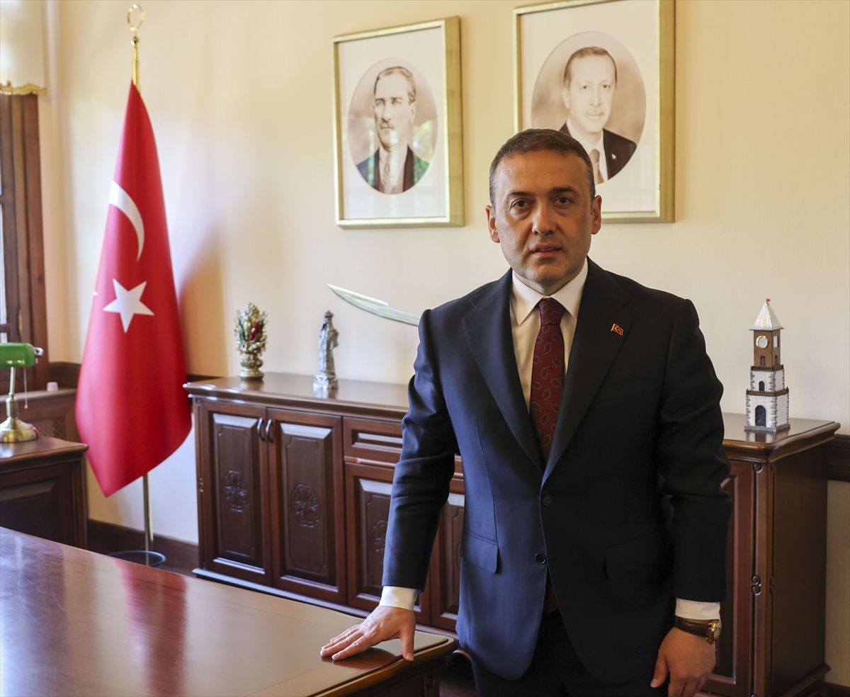 Vali Sözer\'den AA\'ya Kutlama Mesajı