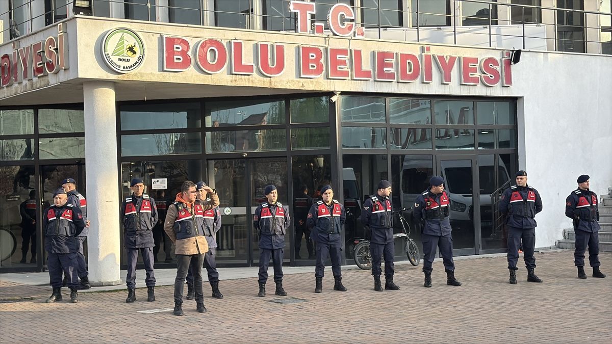 Bolu Belediyesi\'ne İrtikap Soruşturmasında 3 Gözaltı
