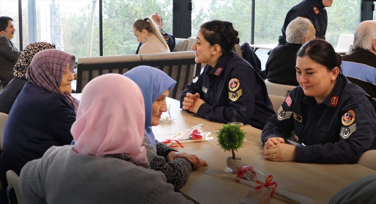 Jandarmadan Huzurevine Ziyaret