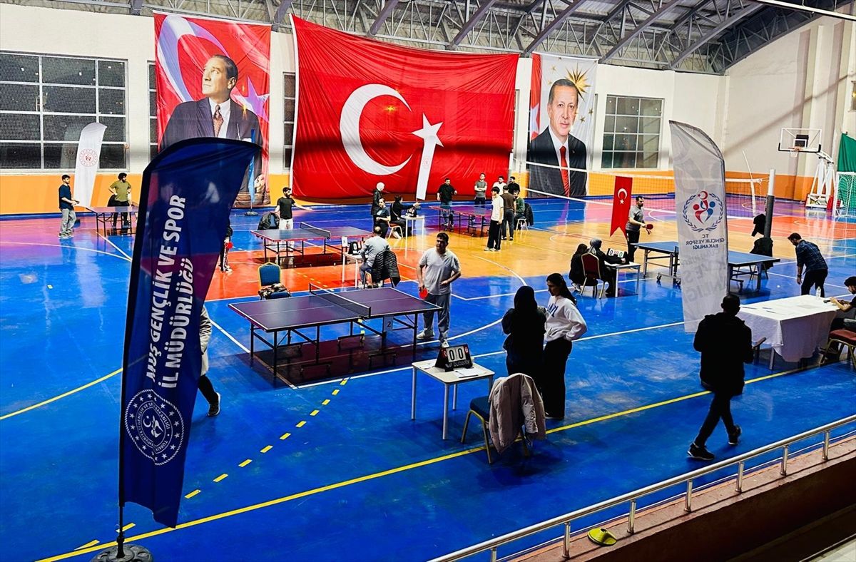 Muş\'ta Masa Tenisi Turnuvası Başladı