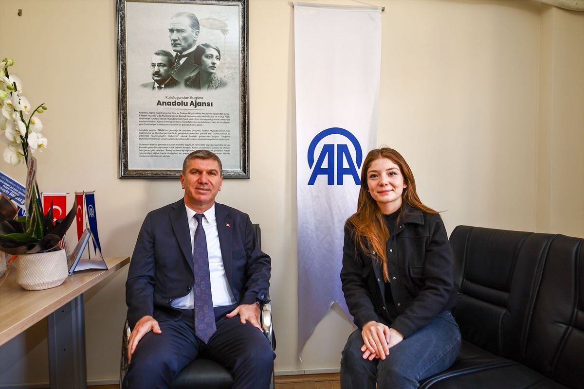 Burdur Belediye Başkanı AA\'nın 106. Yıldönümünü Kutladı