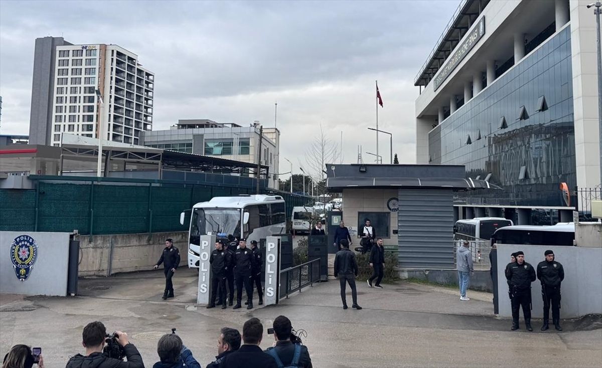 Bursa\'da Büyükşehir Belediye Başkanı Gözaltında