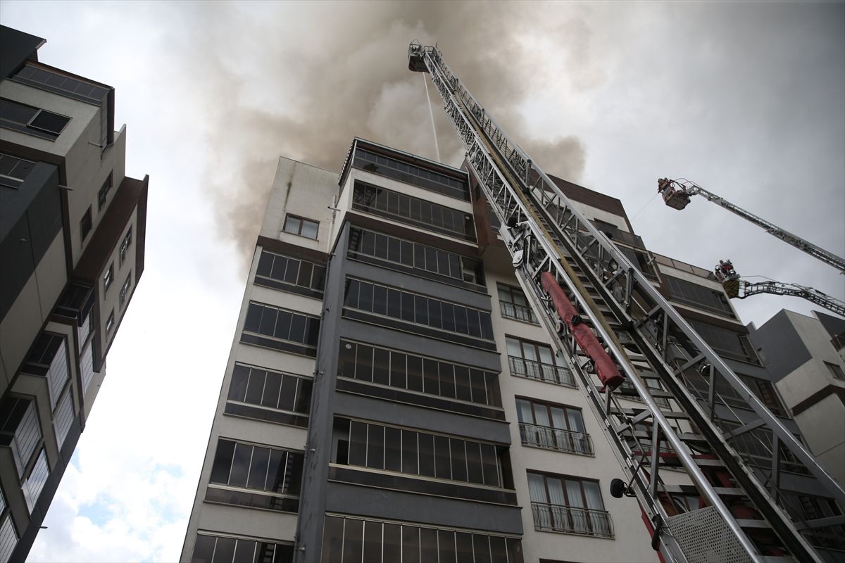 Bursa\'da Apartman Yangını