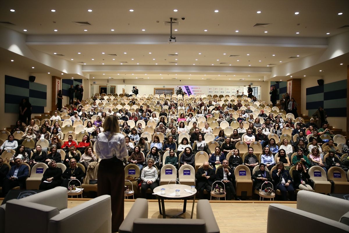 Bursa\'da Gelecek Aileden Başlar Etkinliği