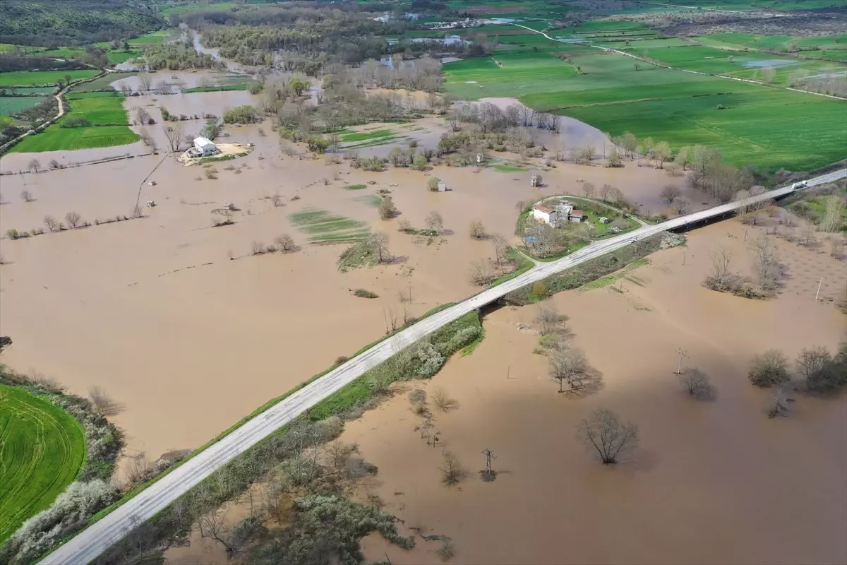 Çan\'da Sağanak Sebebiyle Yollar Kapandı
