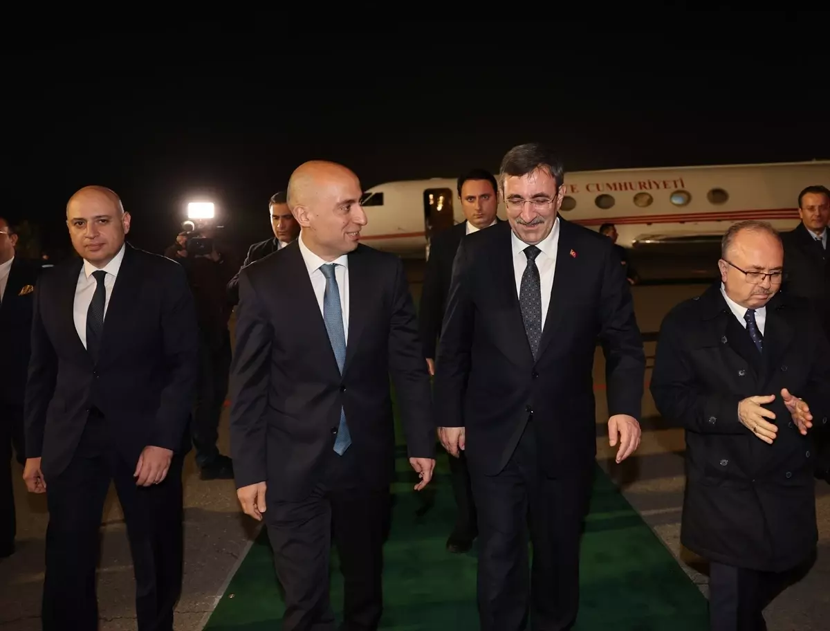 Cevdet Yılmaz Bakü\'de