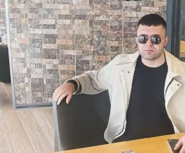 Daha 17 yaşında! Çatıdan girip yatağında uyuyan genci öldürdü