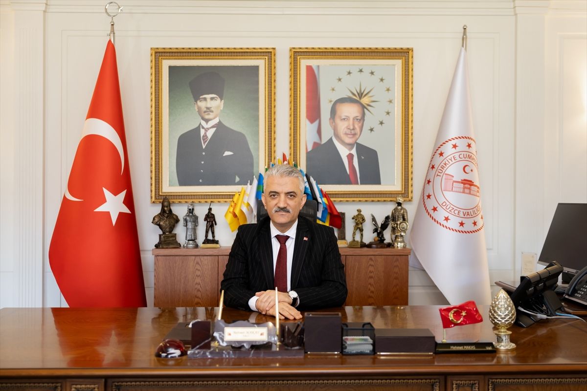 Vali Makas\'tan AA\'yı Kutlama Mesajı