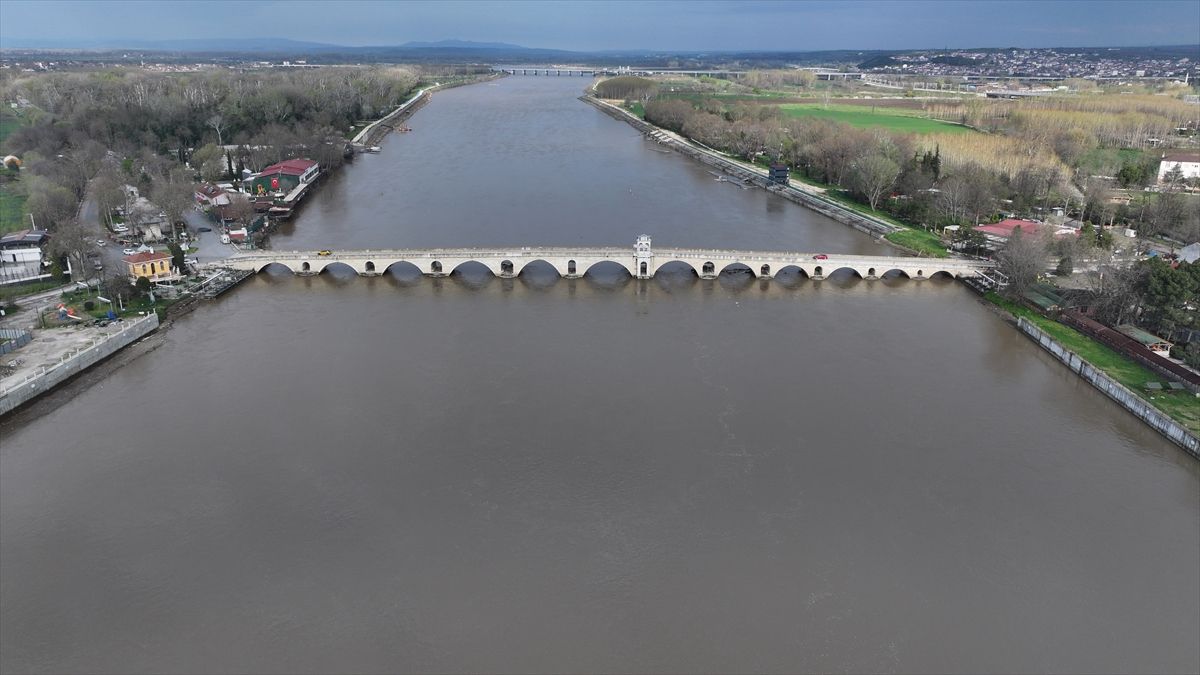 Edirne\'de Nehir Debileri Düşüyor