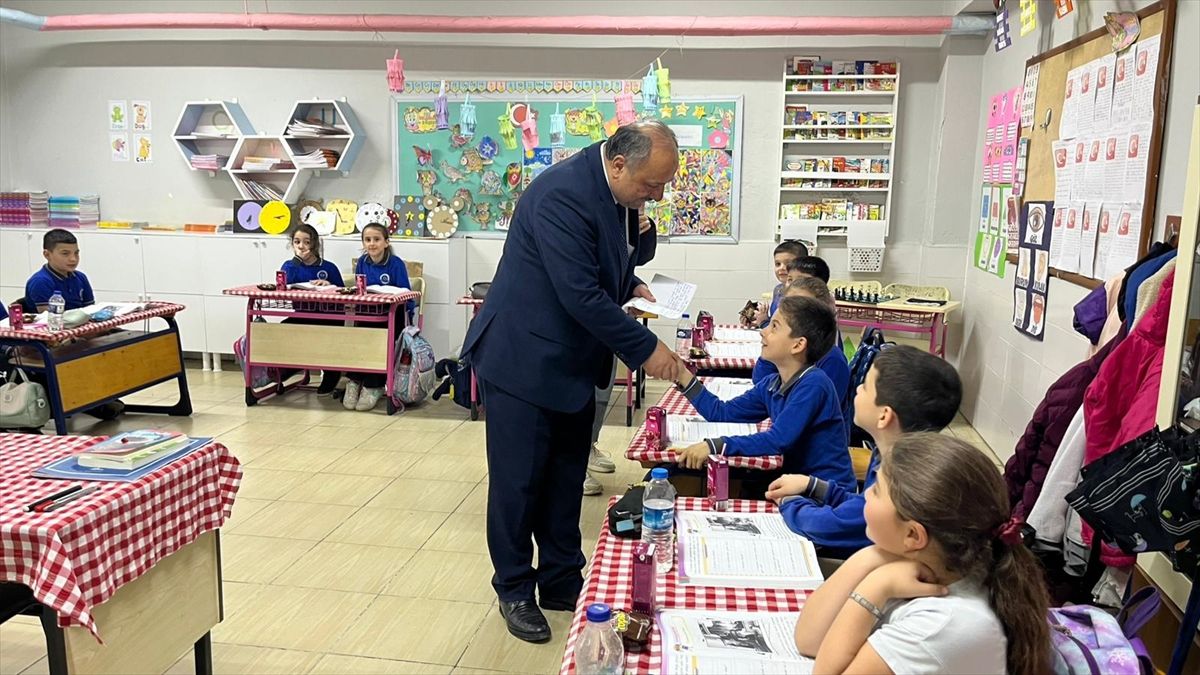 Minik Öğrenciden Anlamlı Mektup