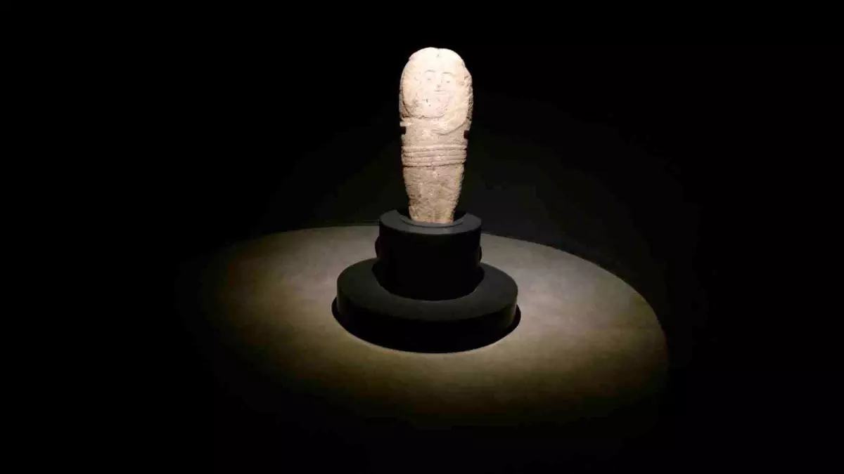 Erzurum\'daki 2500 Yıllık Taş Baba Heykeli