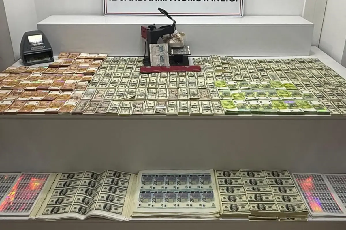 Görüntü İstanbul\'dan! Her yerden para fışkırdı