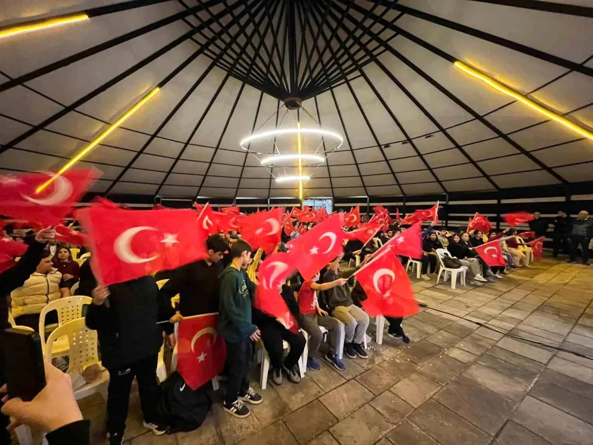 Fatih\'te, A Milli Takım\'ın Kosova galibiyeti coşkuyla kutlandı