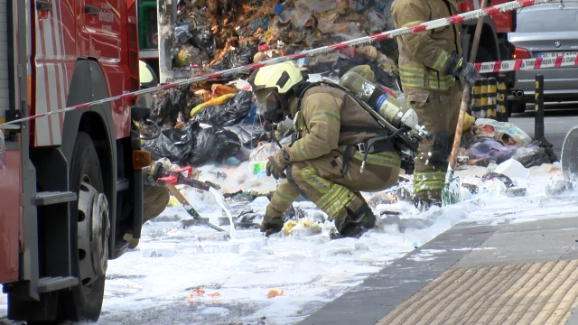 Fatih’te çöpe atılan karpit patlamaya neden oldu