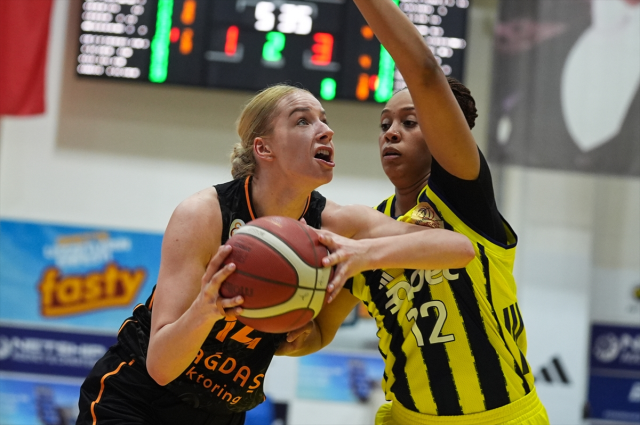 Fenerbahçe Opet, Galatasaray'ı bir kez daha devirdi