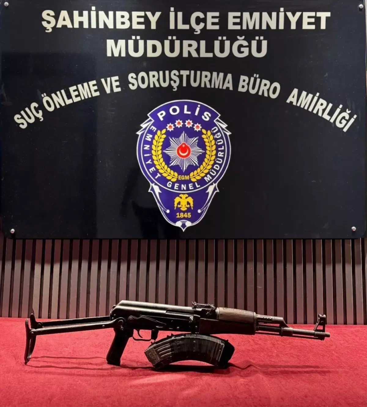 Gaziantep\'te Ruhsatsız Tüfek Ele Geçirildi