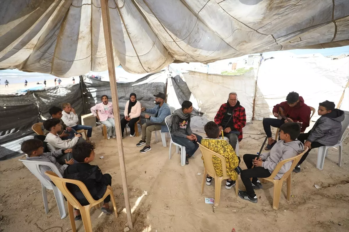 Gazze\'de Müzik Eğitimi İle Umut Mola