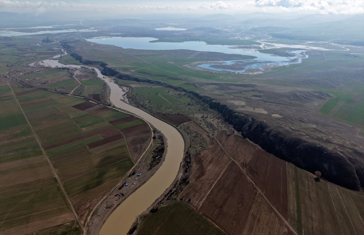 Çekmegöl Yeniden Canlandı