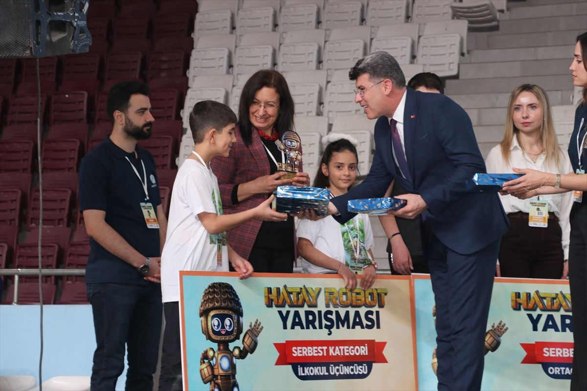 Hatay\'da 2. Robot Yarışması Ödülleri Verildi