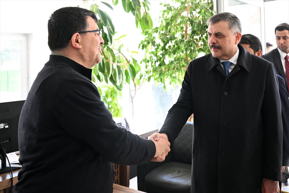 Bakan Çiftçi Kaman\'da Ziyaretler Gerçekleştirdi