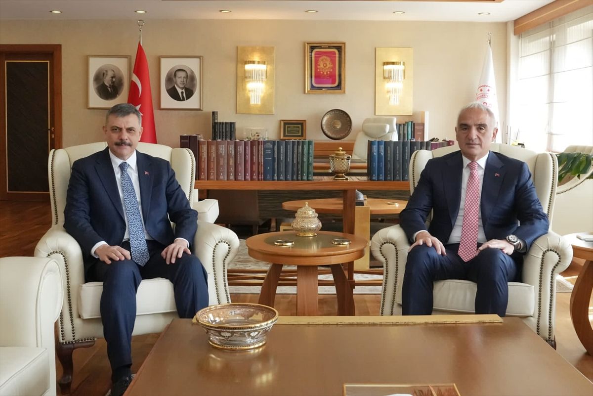 Bakanlardan Turizm Güvenliği Görüşmesi