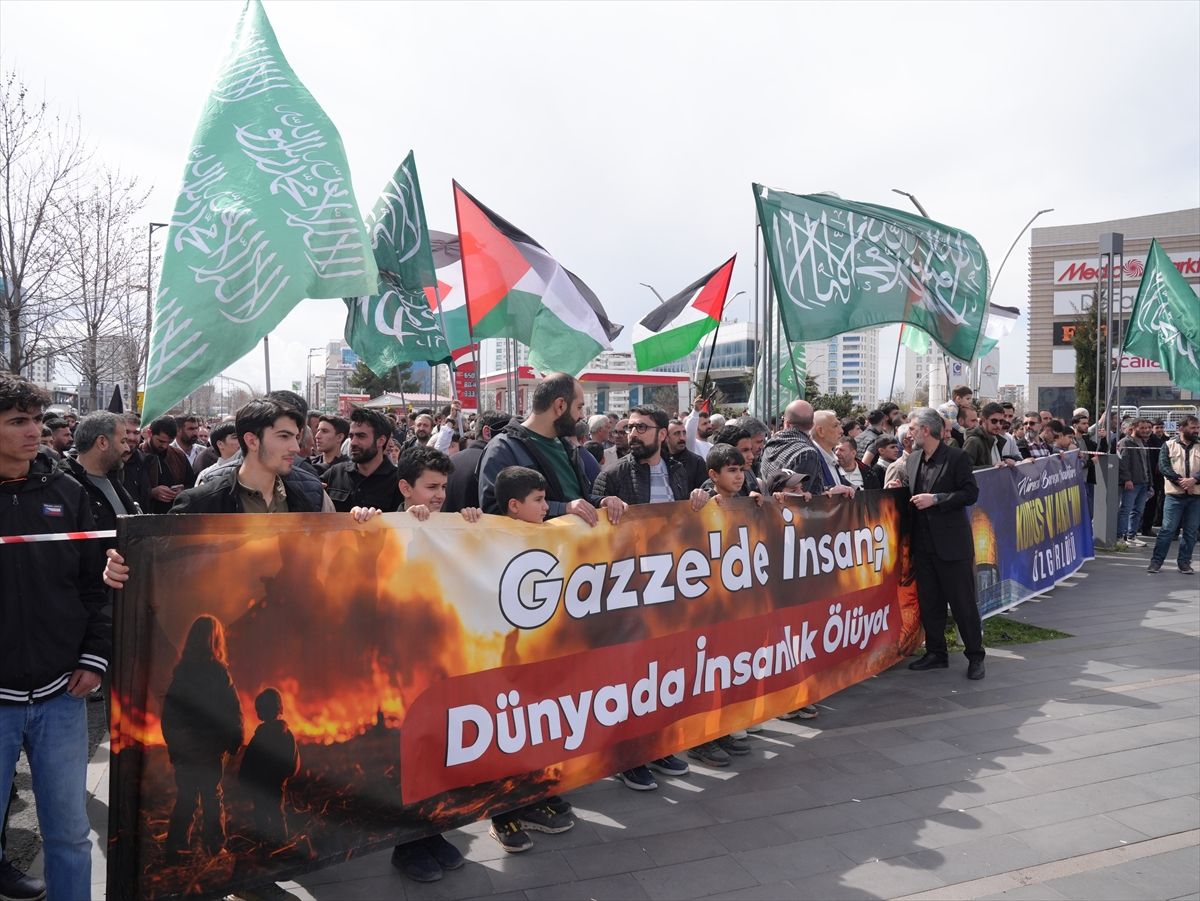 Diyarbakır\'da Filistinli Esirler İçin İdam Tasarısına Protesto