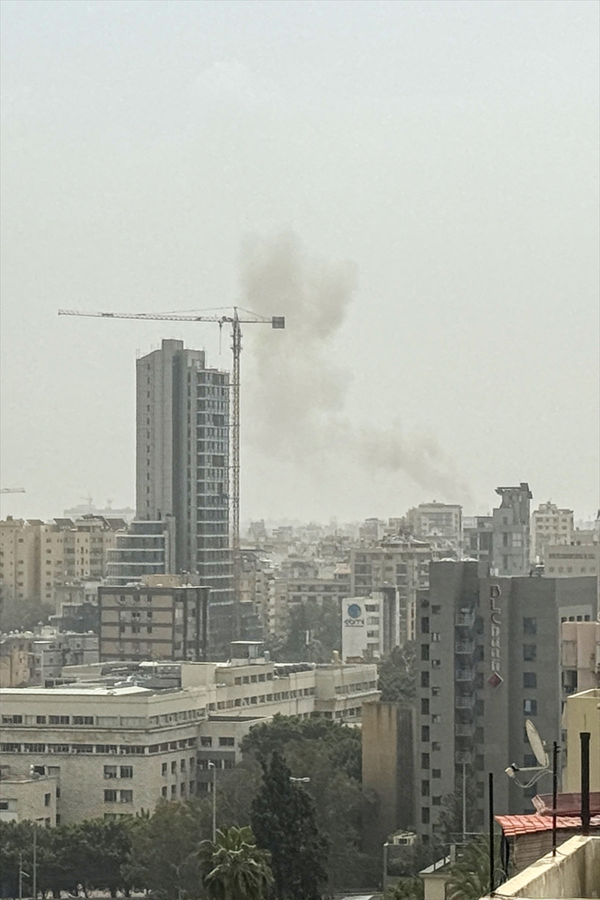 İsrail\'den Beyrut\'a Hava Saldırıları