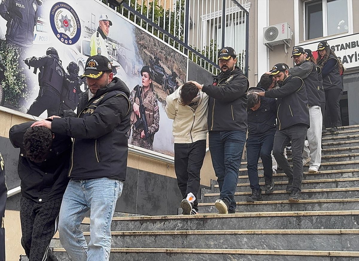 İstanbul\'da Dolandırıcılara Operasyon