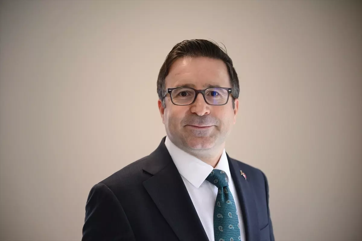 Üniversitelilere Diplomasi Seminerleri Başladı