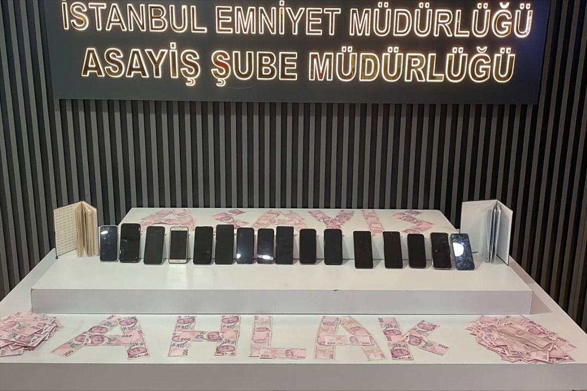 İstanbul ve İzmir\'de Fuhuş Operasyonu: 9 Tutuklama