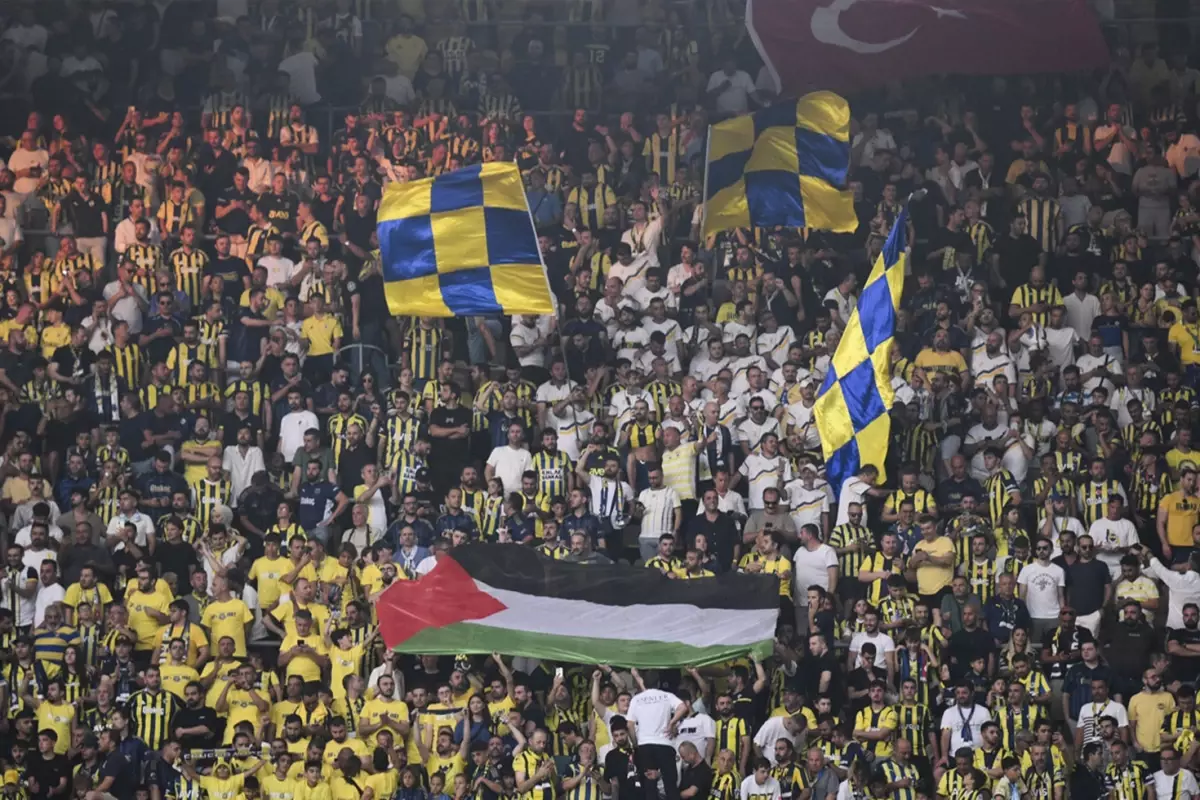 İtalya\'daki kriz fırsata çevrildi! Fenerbahçe\'ye dünyaca ünlü golcü