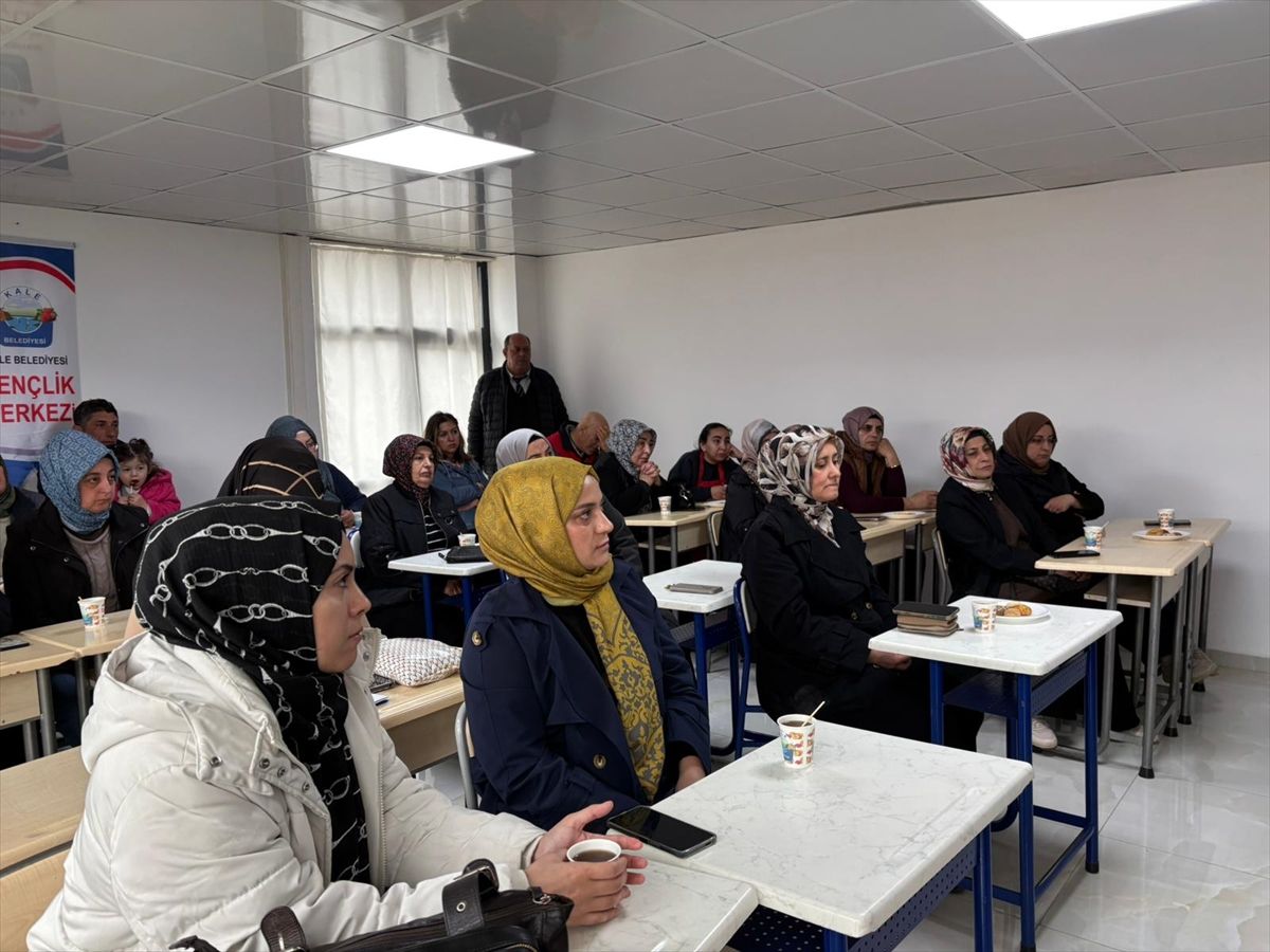 Kale\'de Kadın Çiftçilere İklim Dostu Tarım Semineri